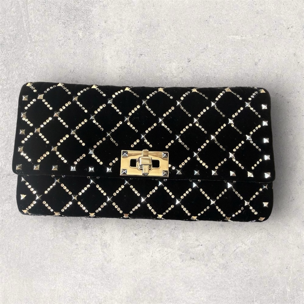 Valentino Garavani Rhinestone Rockstuds Velvet Chain Bag!